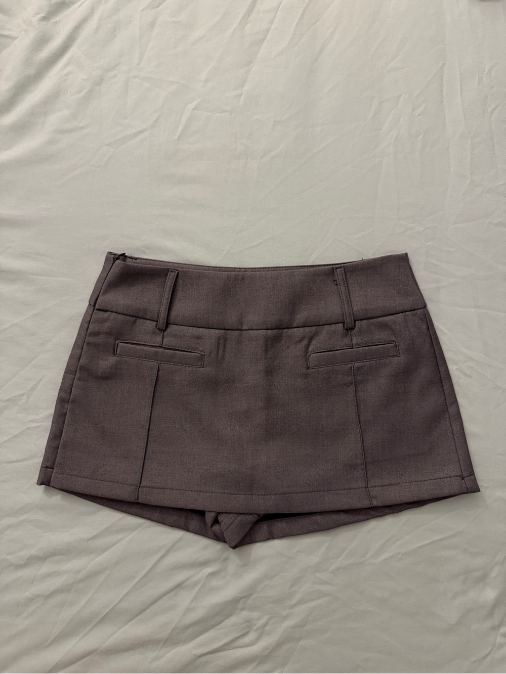 Women's Tailored High-Waist Shorts in Grey